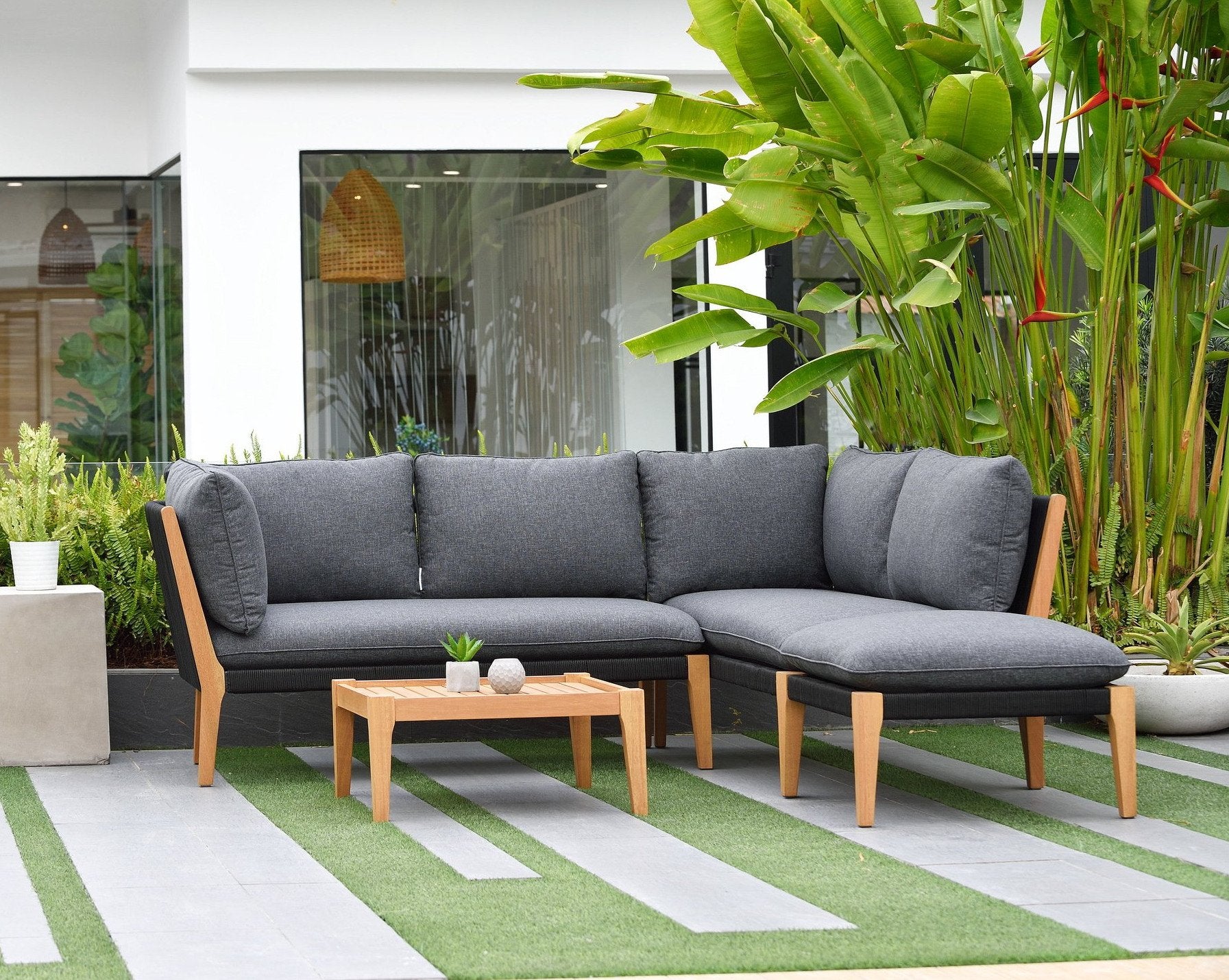 4 seat store outdoor sectional